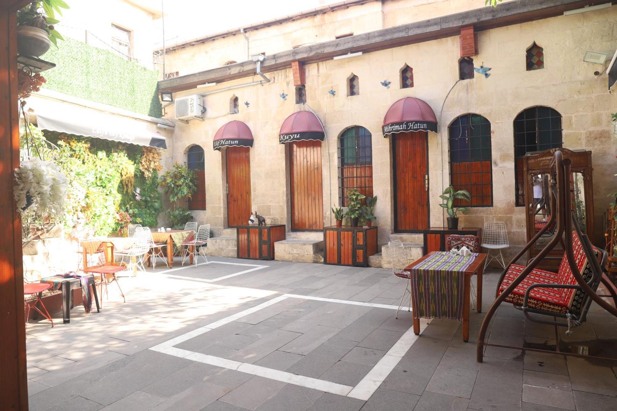 Homestay Luetfue Bey Konagi *